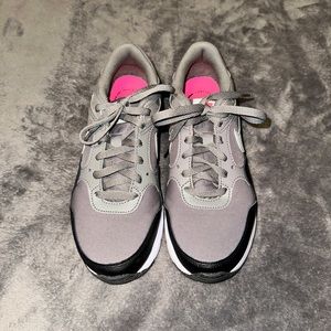 Nike Sneakers size 8.5 Excellent condition!!!